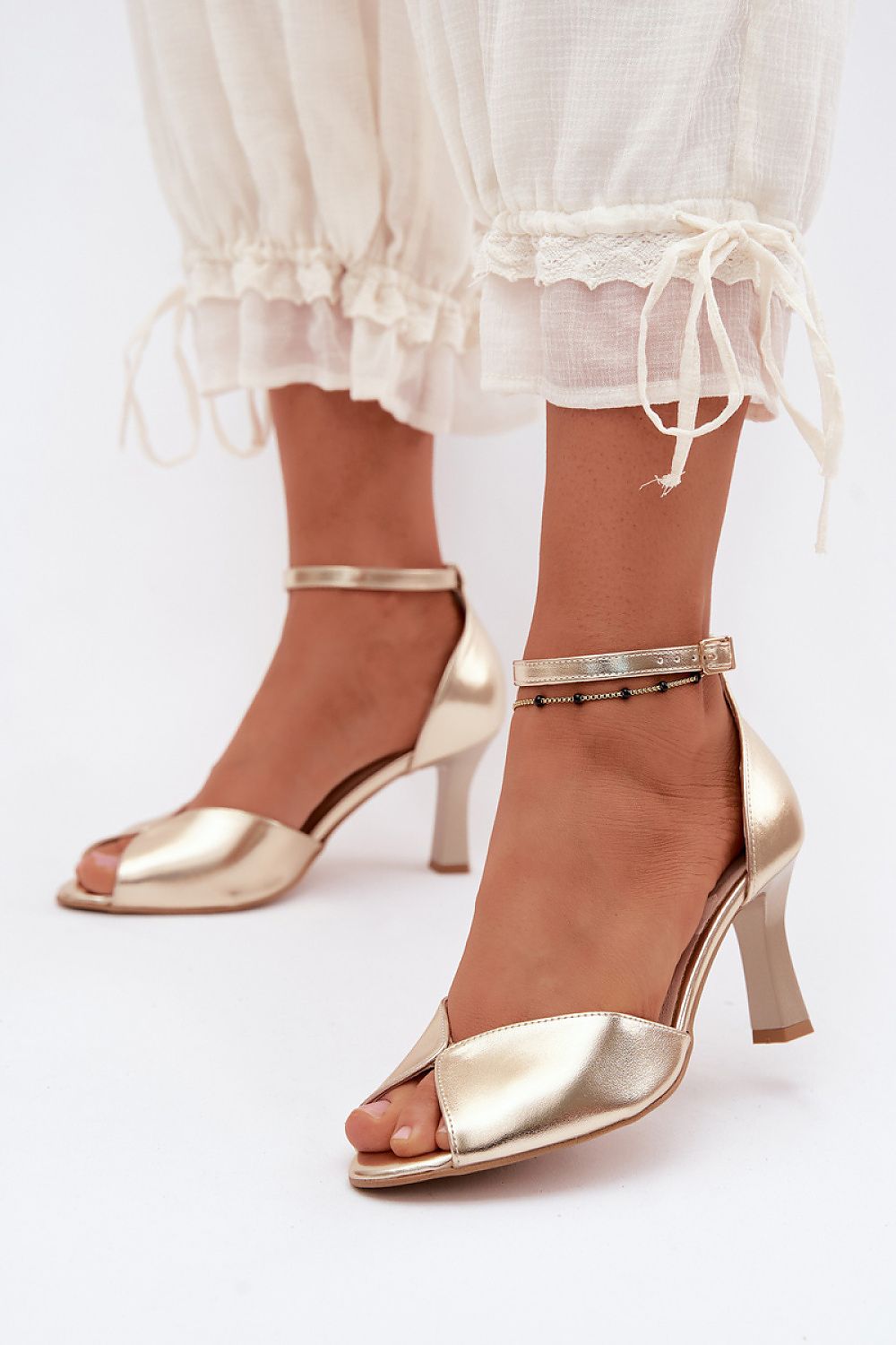 Heel sandals model 229703 Step in style