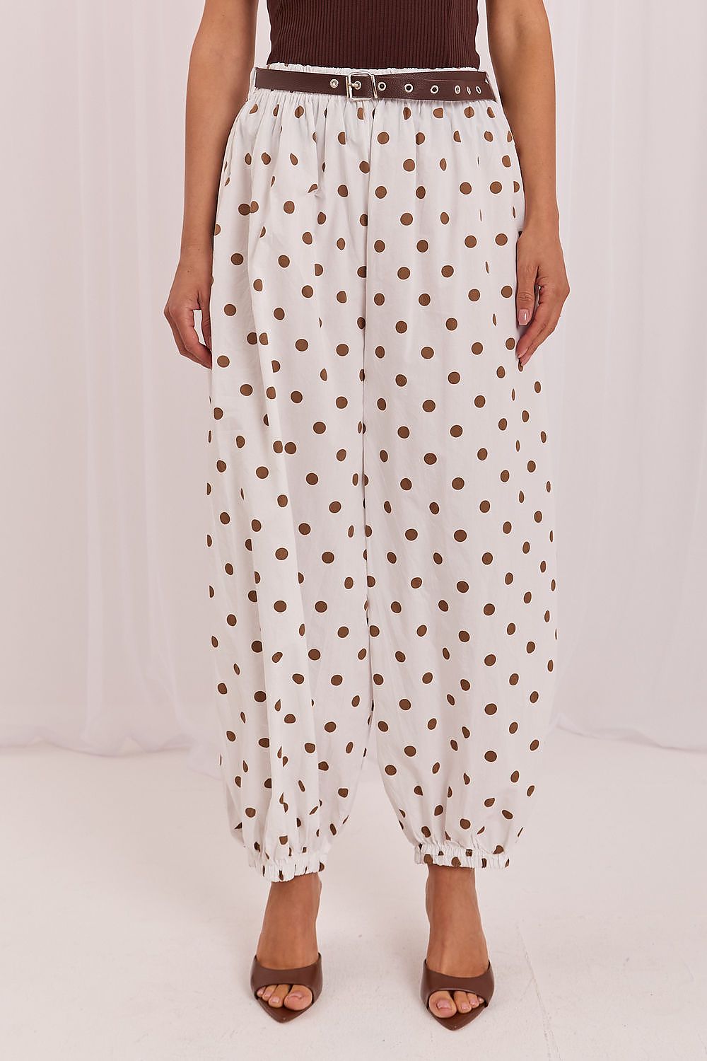 Women trousers model 229815 Italy Moda