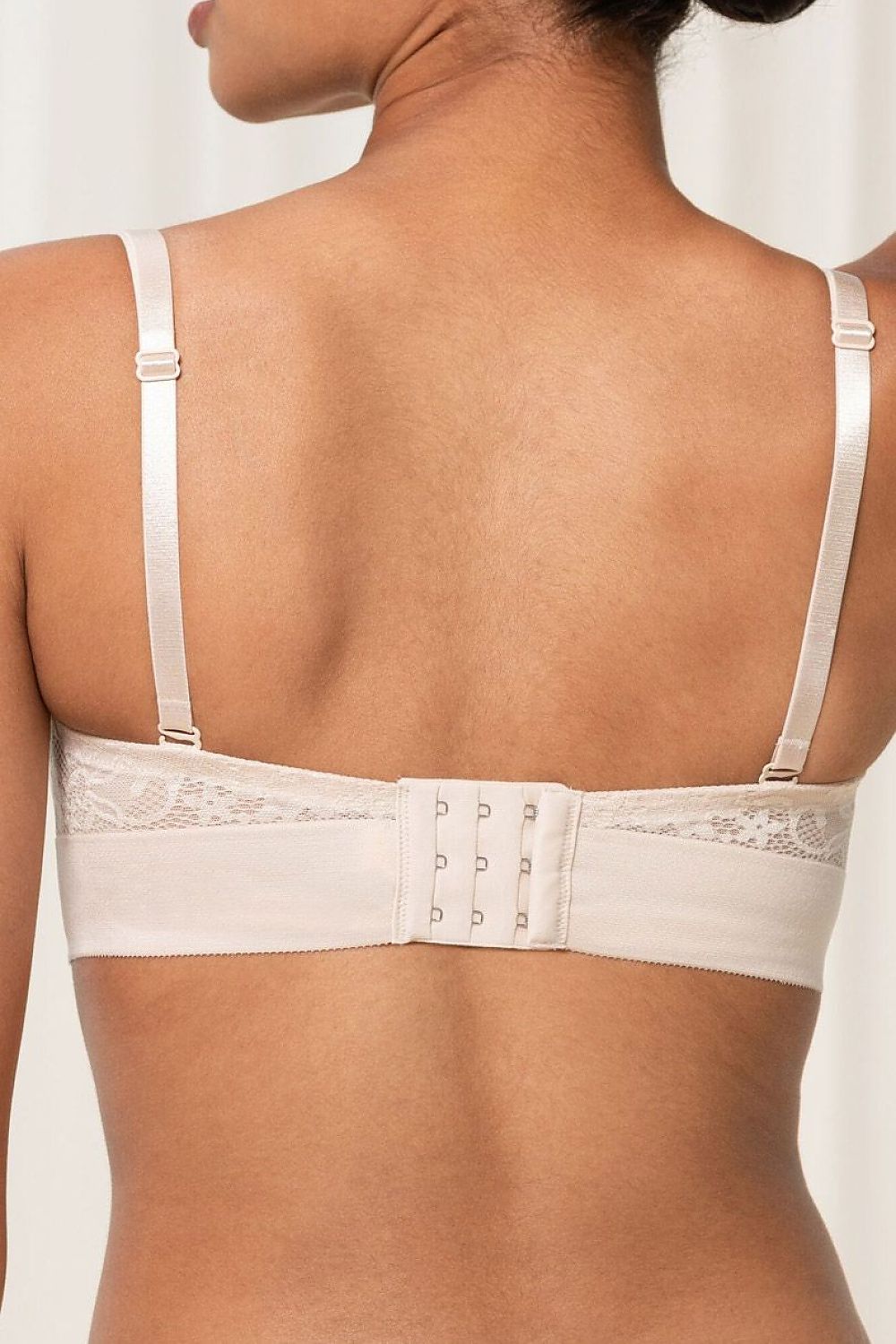 Braceless bra model 229986 Triumph