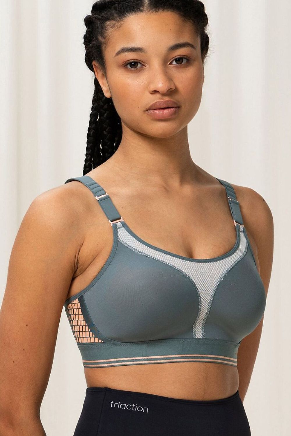 Sports bra model 230262 Triumph