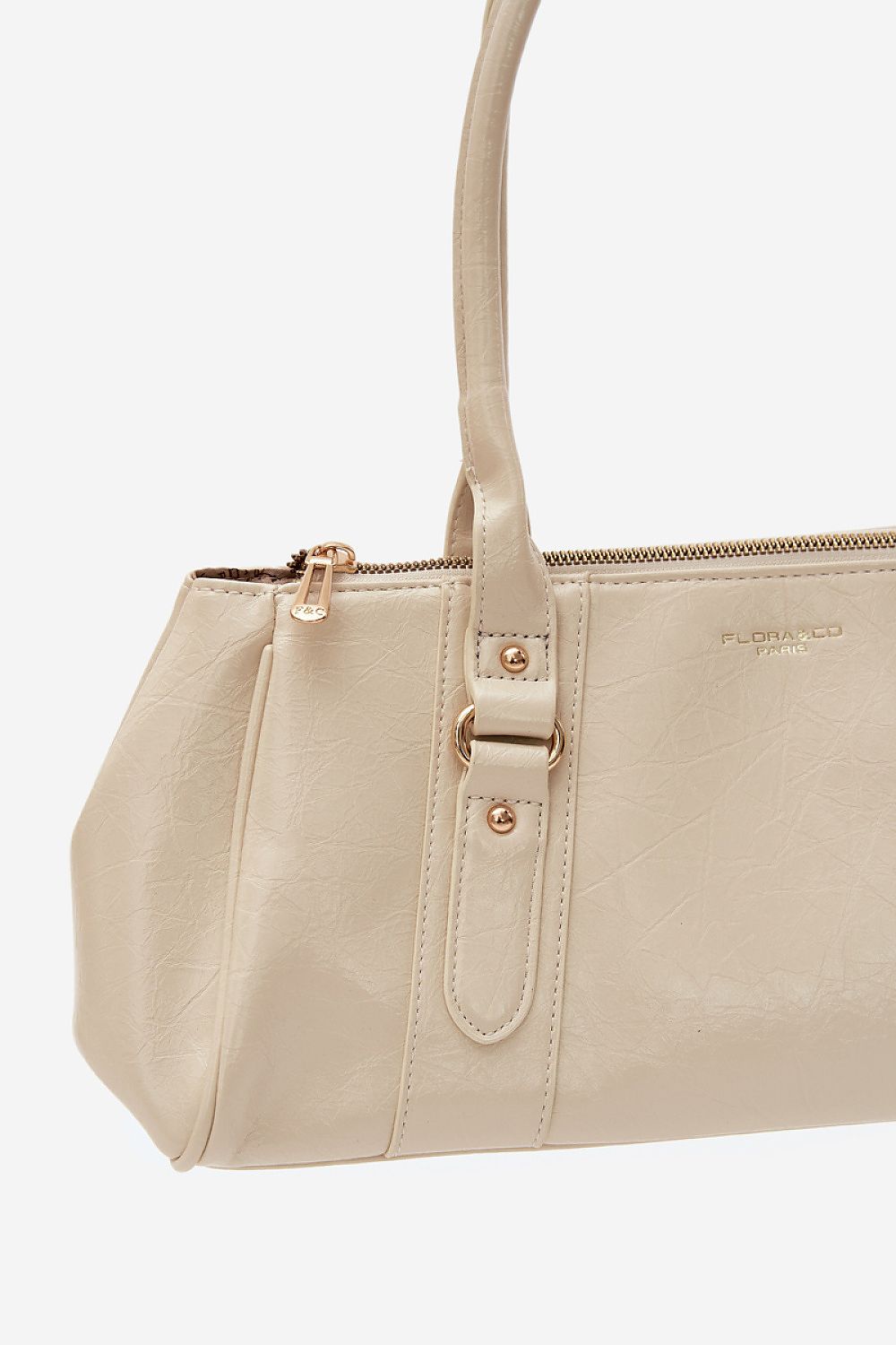 Everyday handbag model 230409 Step in style