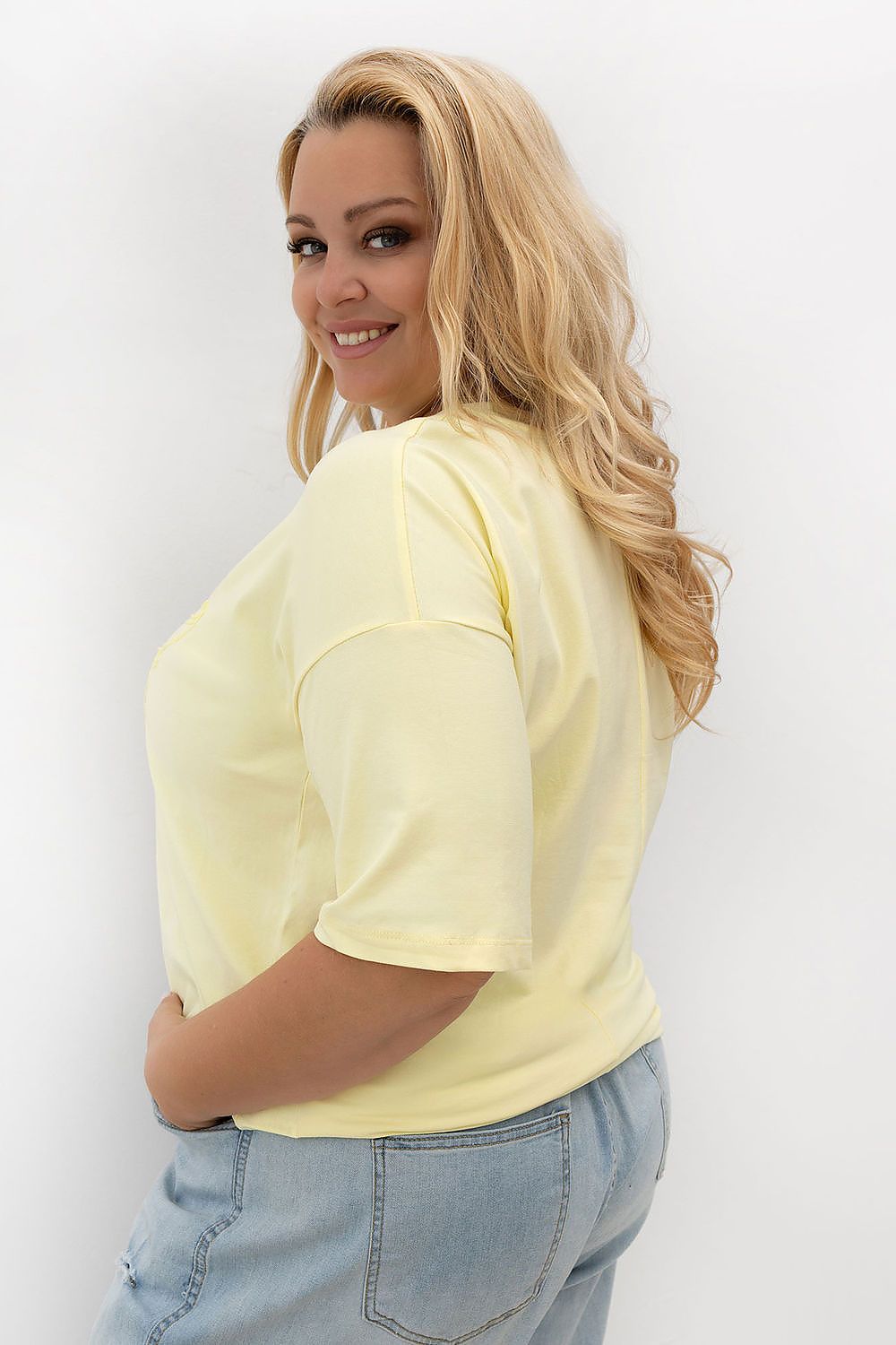 Plus size T-shirt model 230452 Relevance