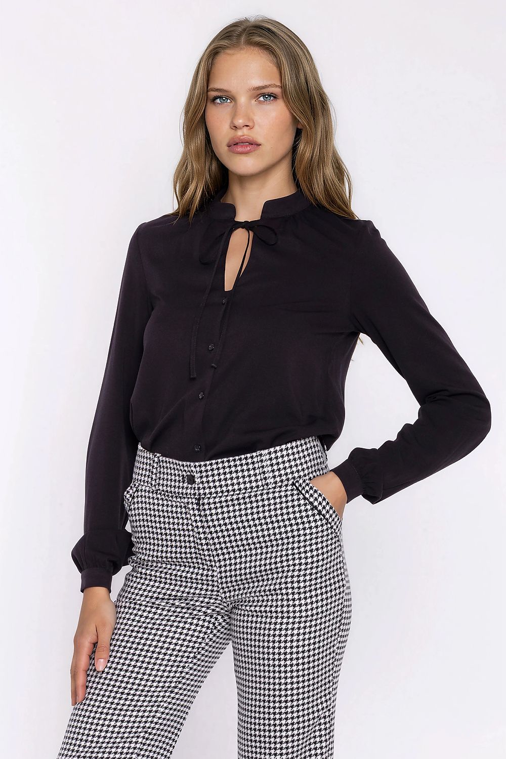 Long sleeve shirt model 230459 Nife