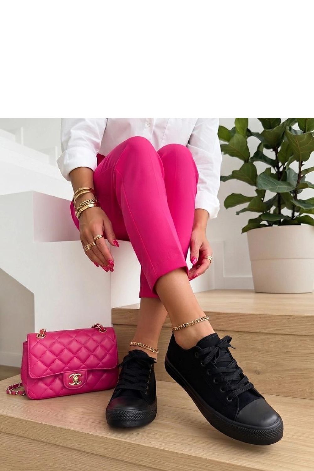 Sneakers model 230475 Solea