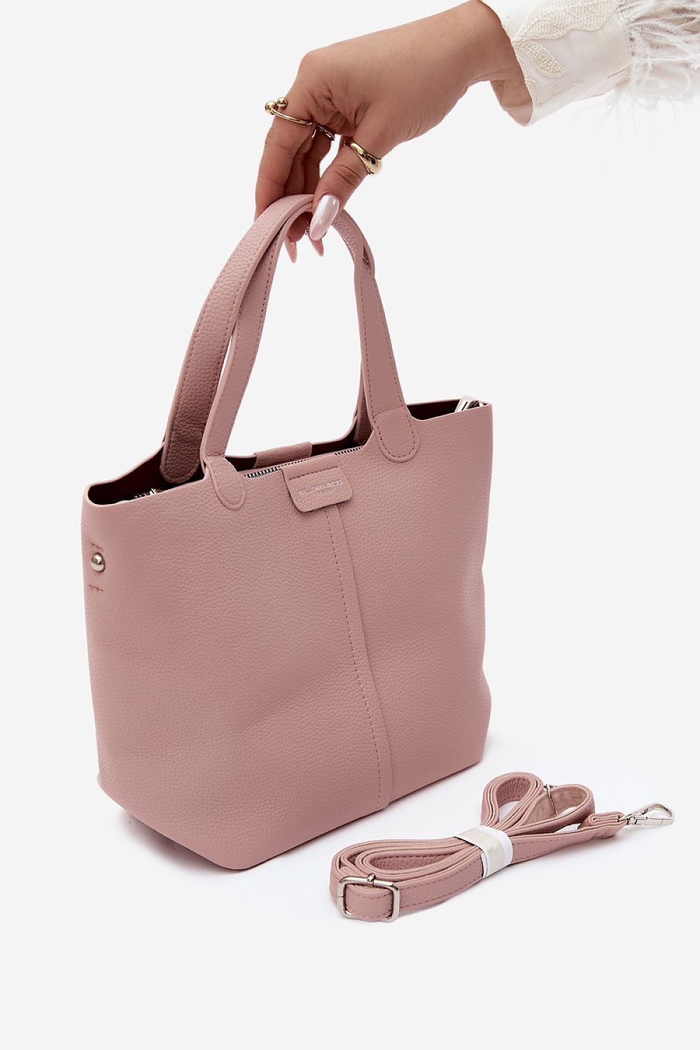 Everyday handbag model 230538 Step in style