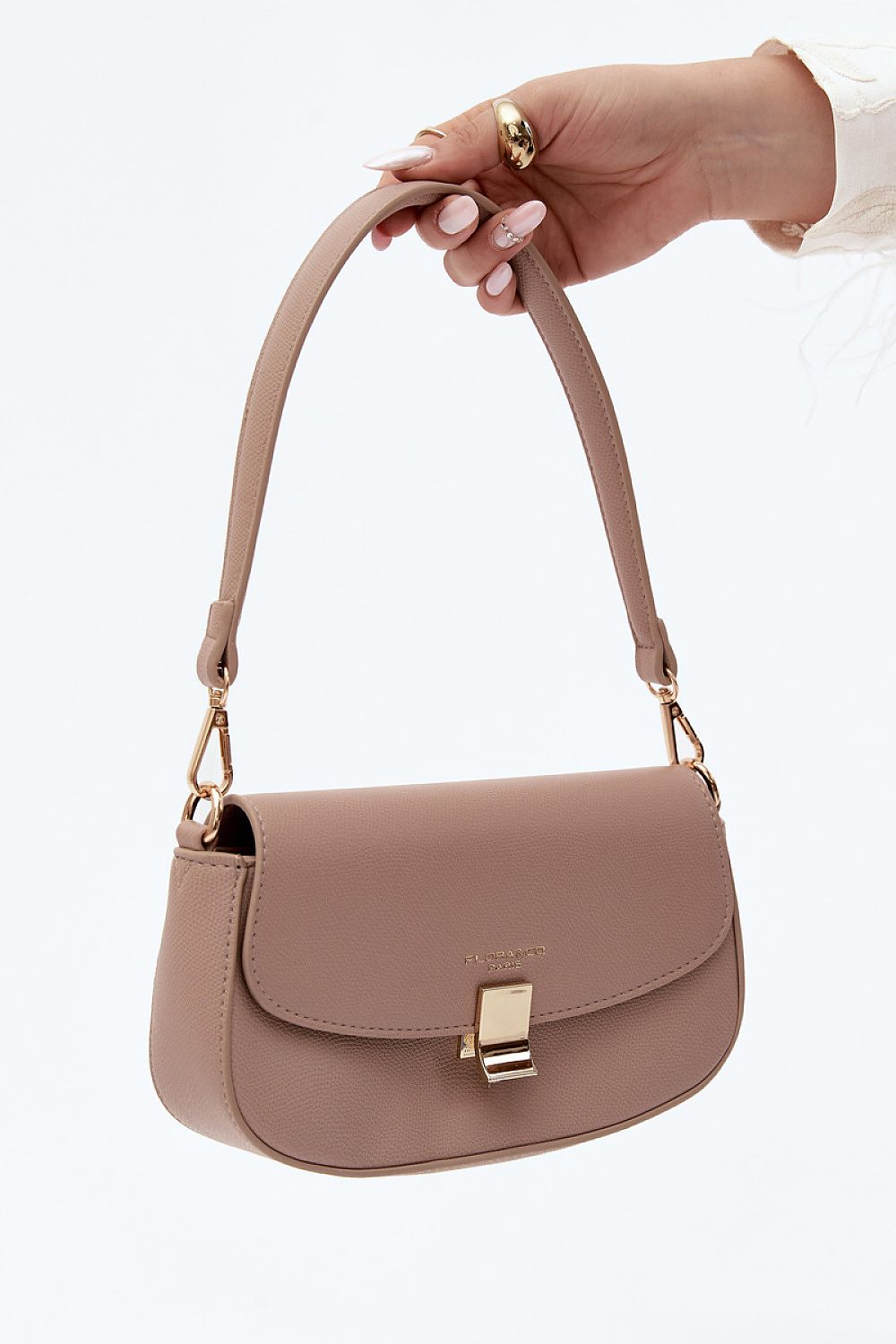 Everyday handbag model 230543 Step in style