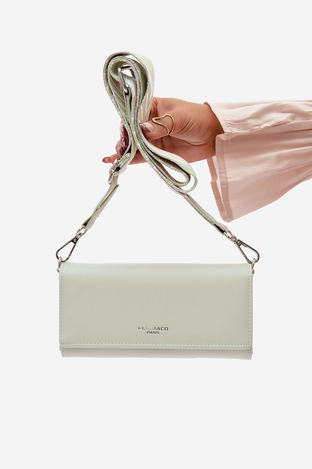 Everyday handbag model 230550 Step in style