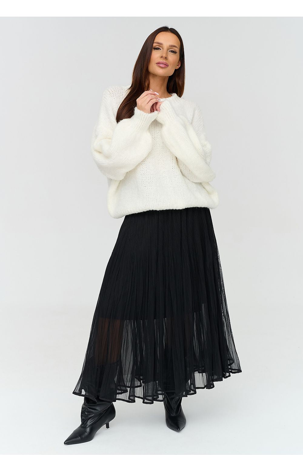 Long skirt model 231999 Makadamia