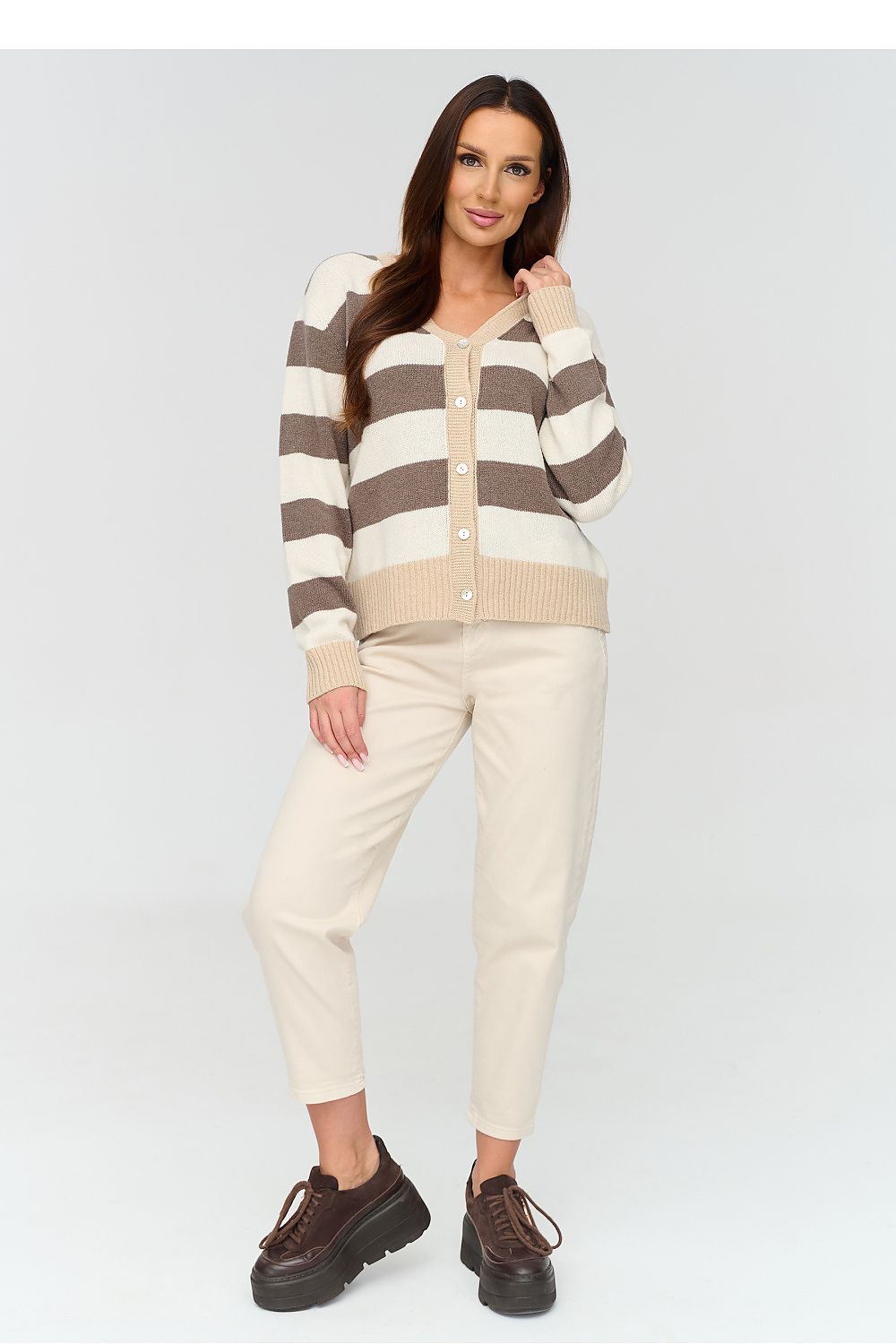 Cardigan model 232004 Makadamia