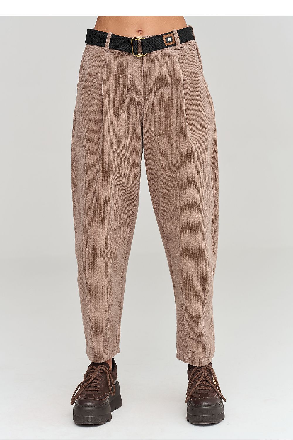corduroy trousers model 232015 Makadamia