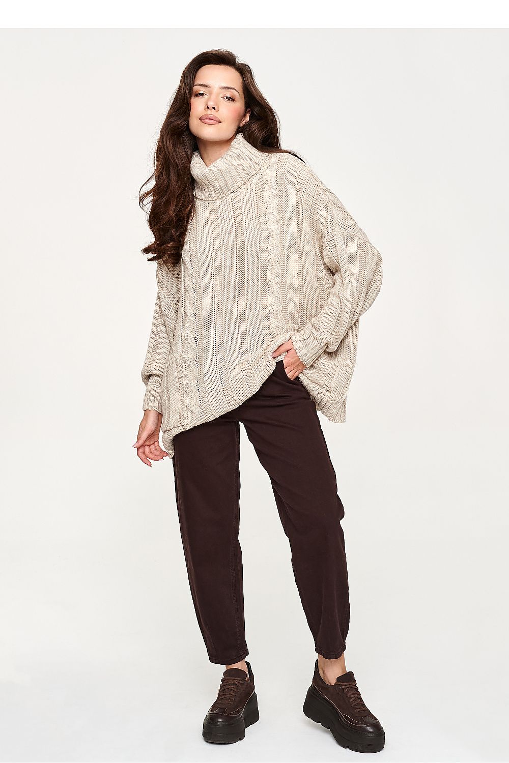 Turtleneck model 232052 Makadamia