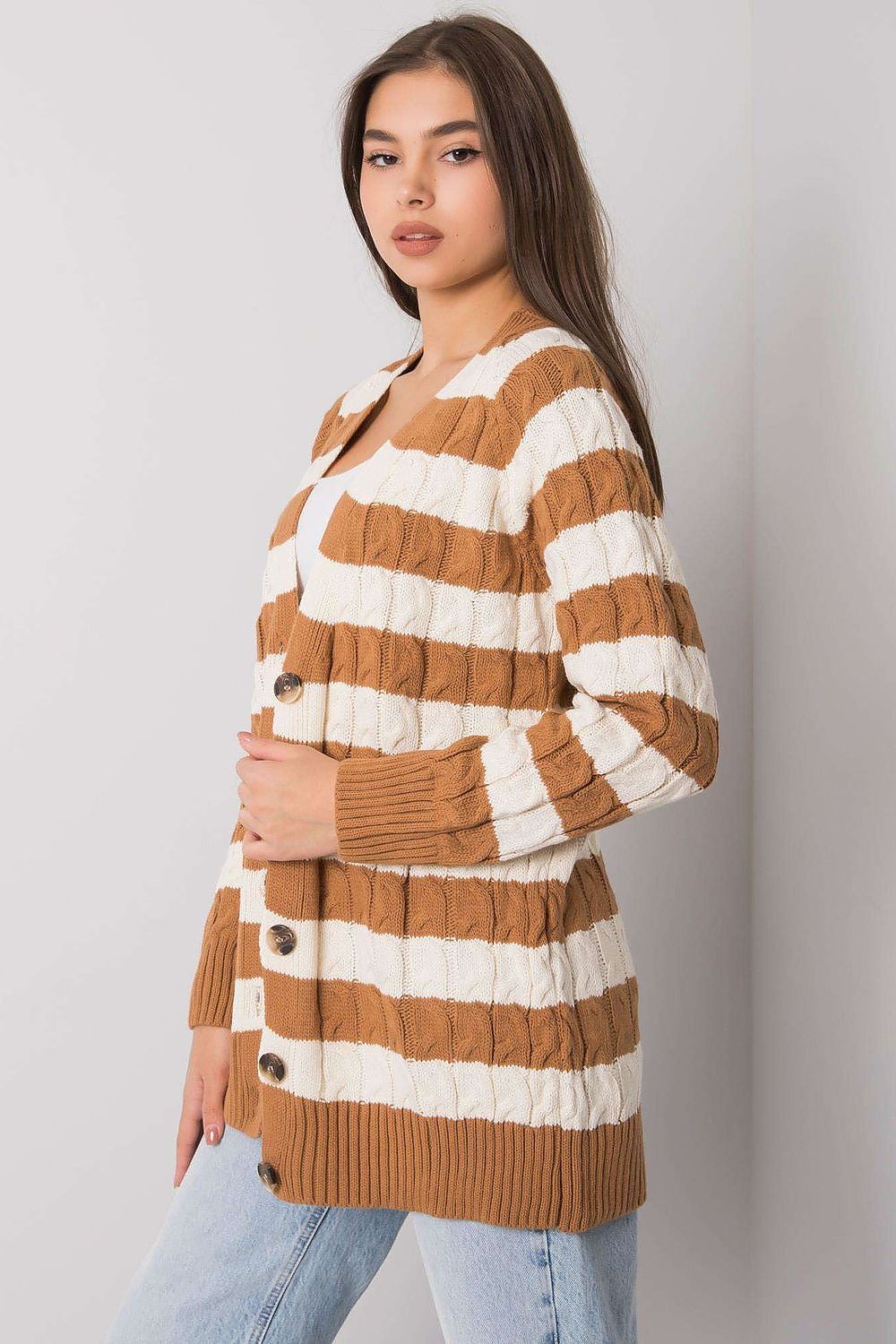 Cardigan model 161303 Fame