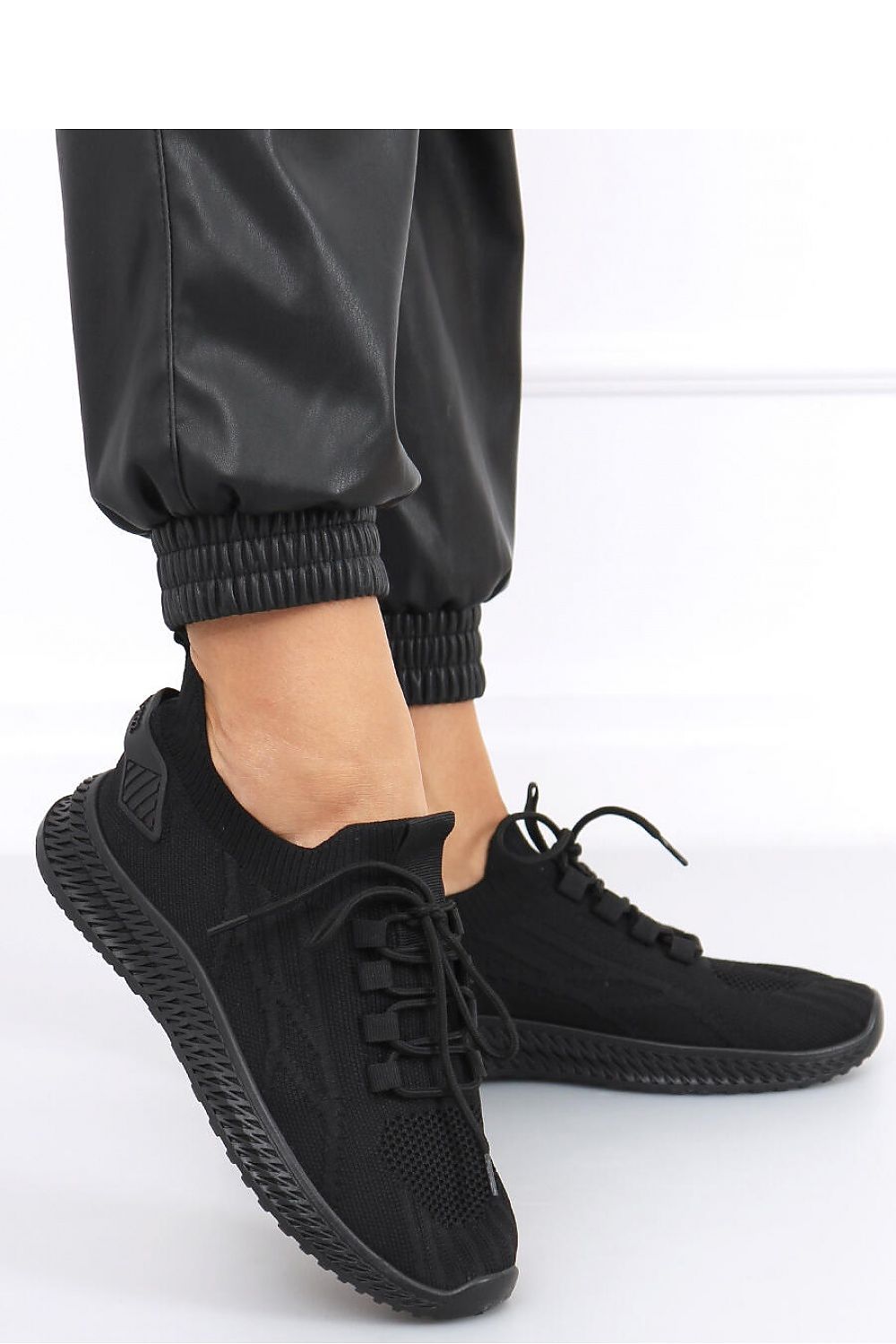 Sport Shoes model 163527 Inello