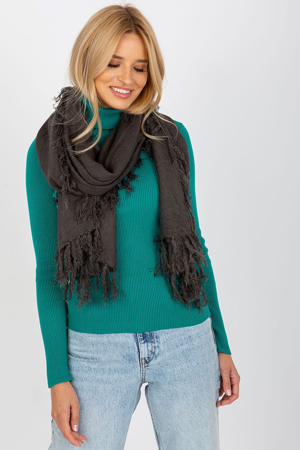 Shawl model 174881 AT