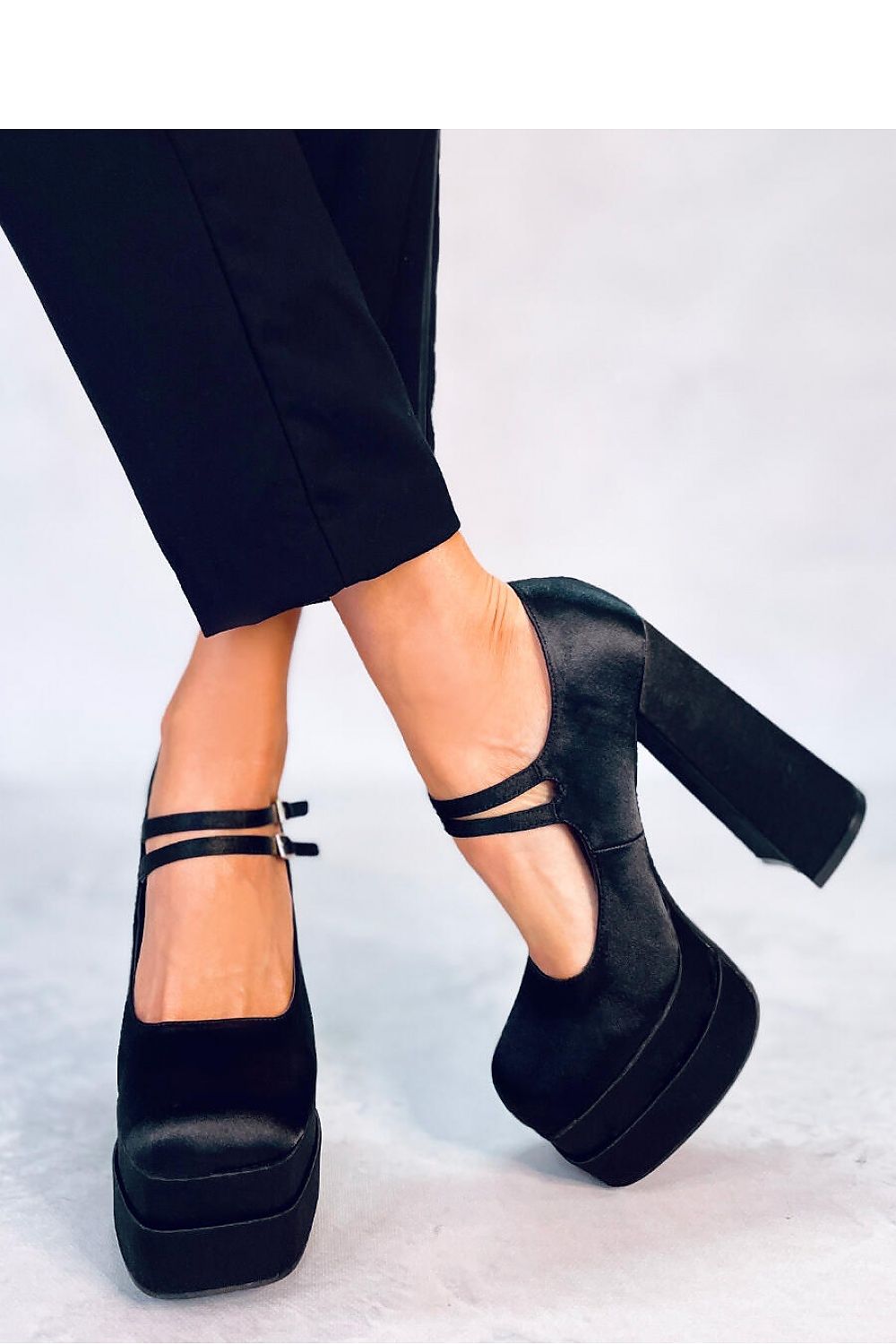 Platform pumps model 176978 Inello