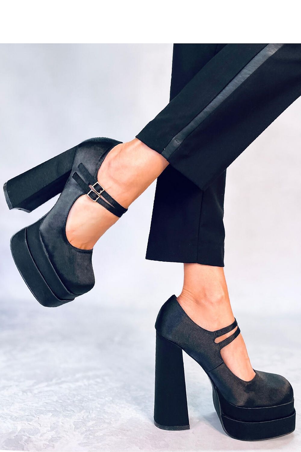 Platform pumps model 176978 Inello