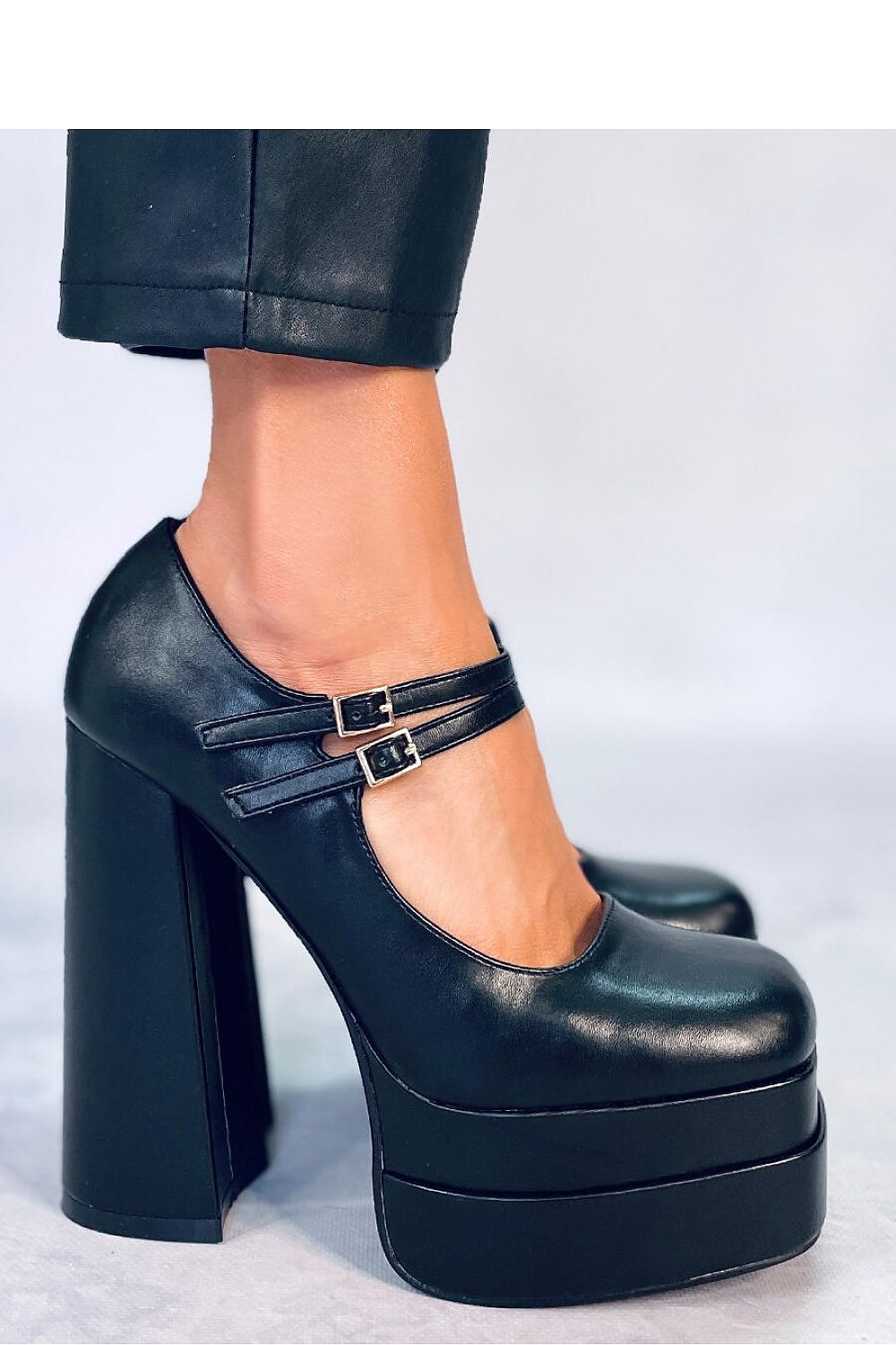 Platform pumps model 176988 Inello