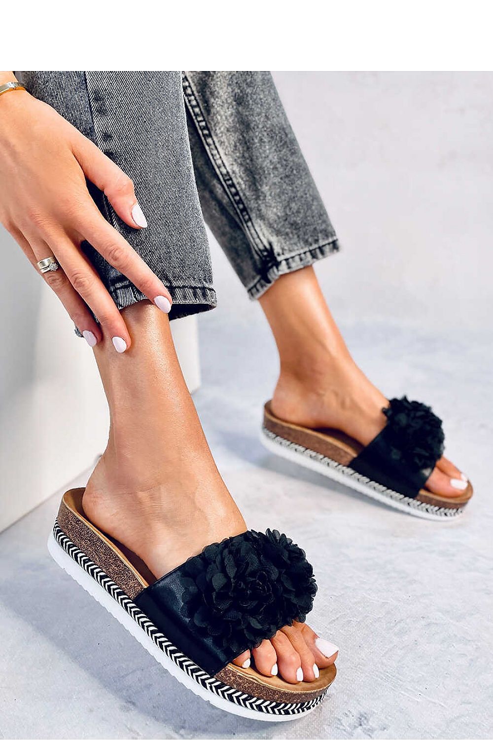 Flip-flops model 180579 Inello