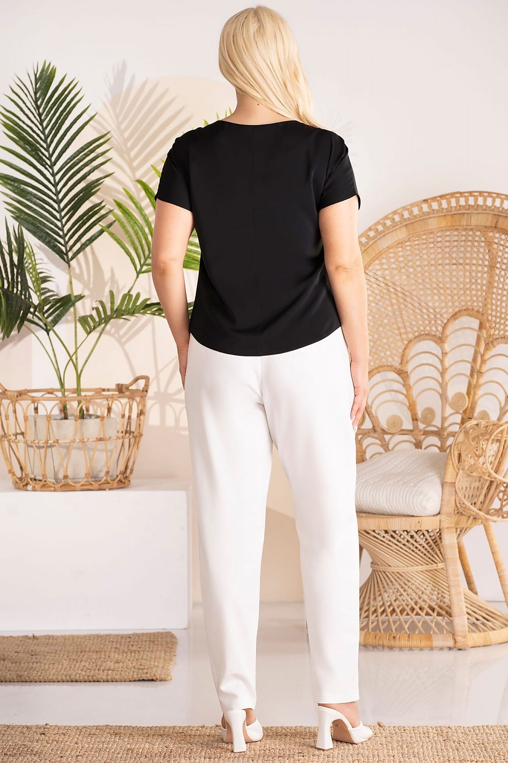 Plus size blouse model 183320 Karko