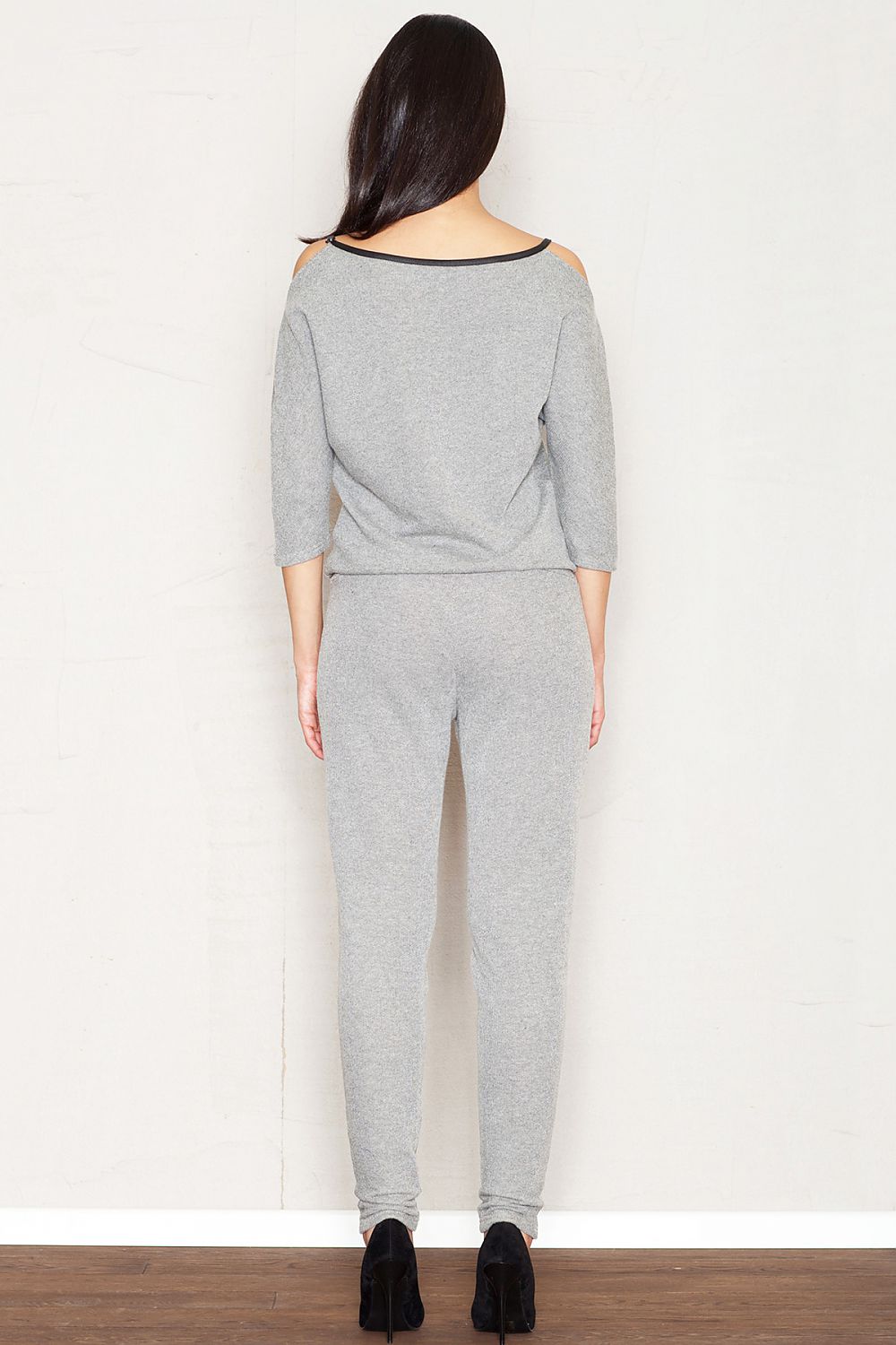 Traje modelo 43841 Figl