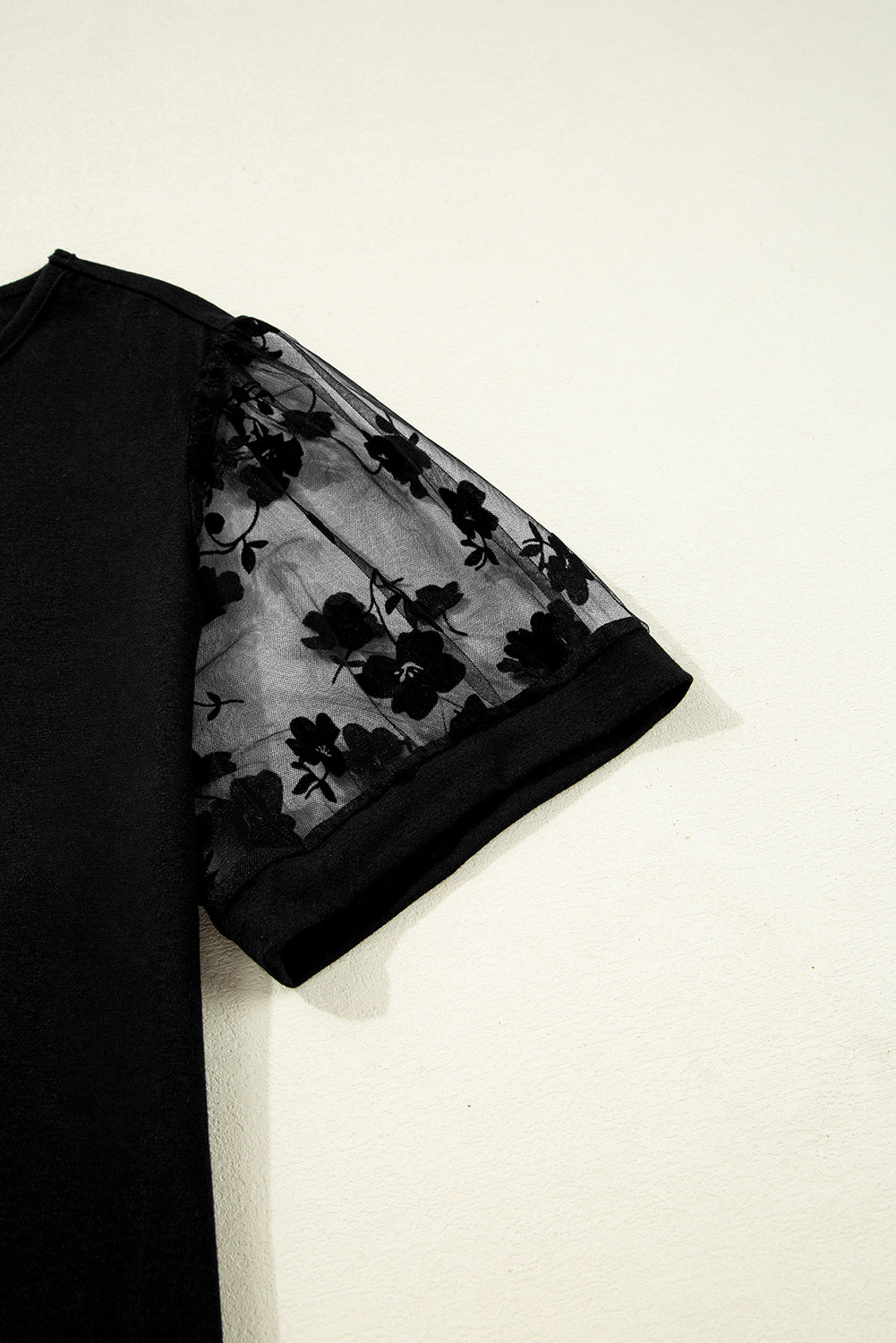 Black Floral Mesh Patchwork Loose V Neck Plus Size T Shirt