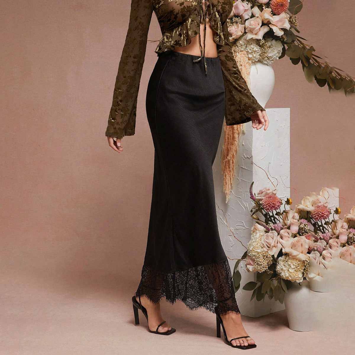 Lace Patchwork Satin Dress With A Luxurious Touch For Socialites