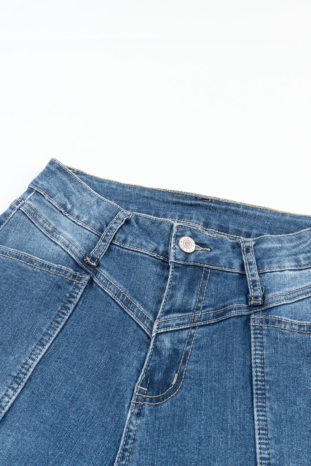 Jeans da donna con fondo a campana a vita alta lavaggio blu scuro