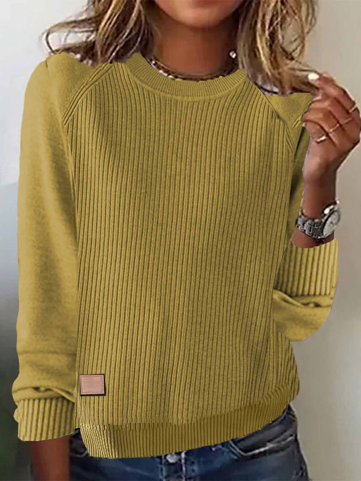 Independent Station Round Neck Long Sleeve Sweater
