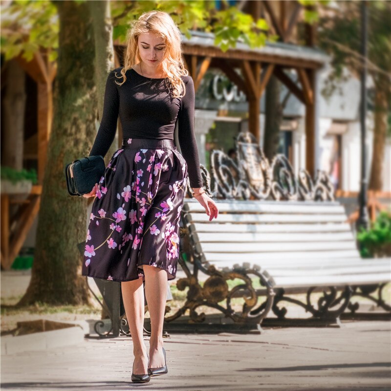 Mid-length umbrella skirt with satin print skirt