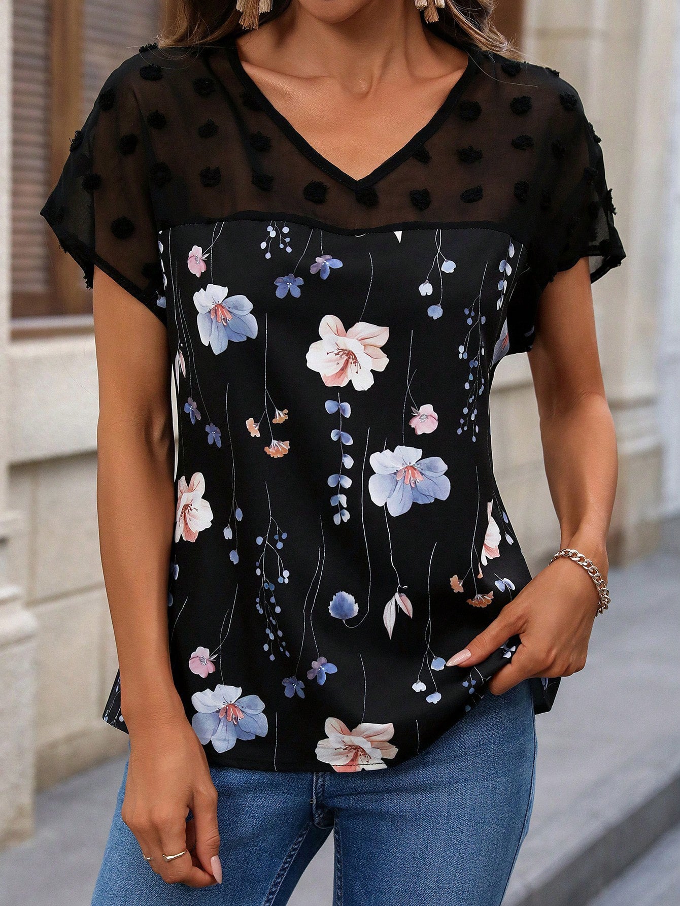 Fashionable New V-neck Printed Lace-panel Short-sleeve TopT-shirt