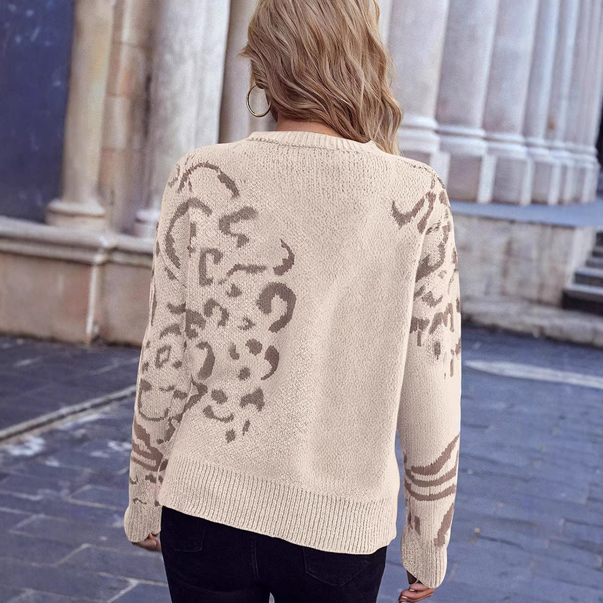 Womens Loose-fitting Crew-neck Knit Sweater