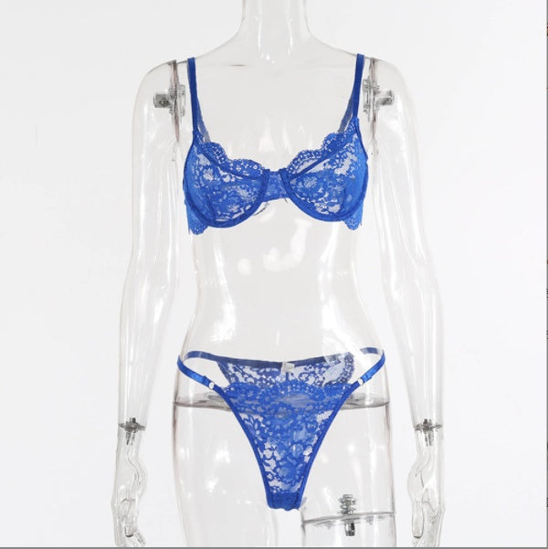 Abito da donna in pizzo con ferretto alla moda