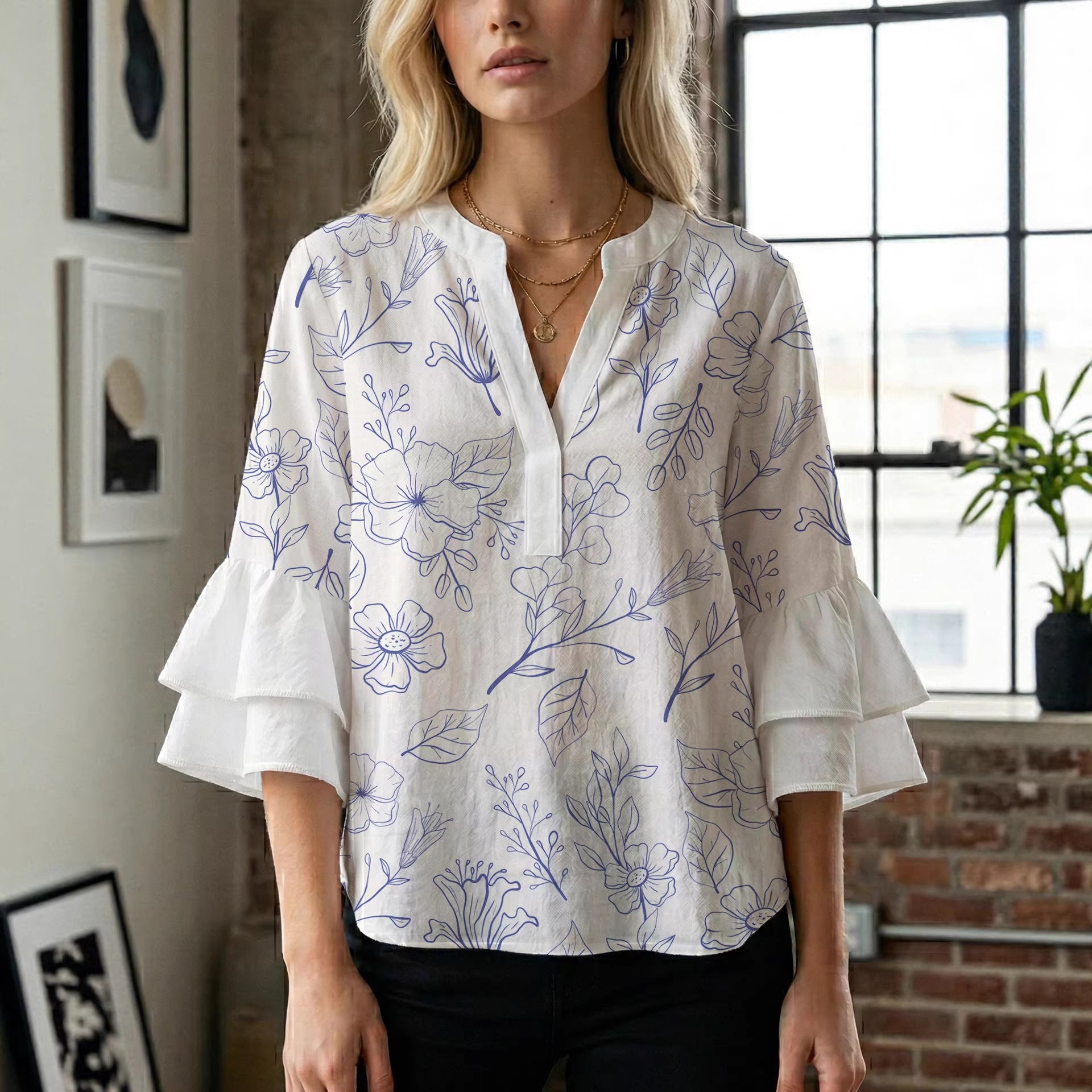 Women's Digital Print Puff Sleeve Top