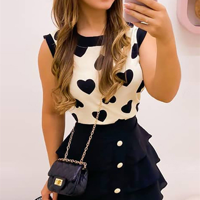 Beige Heart-shaped Skirt Not Positioned Printed Skirt