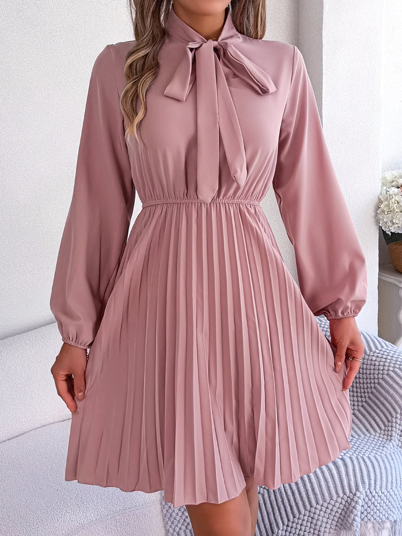 Women's Elegant Tie Waist Long Sleeve Pleated Skirt