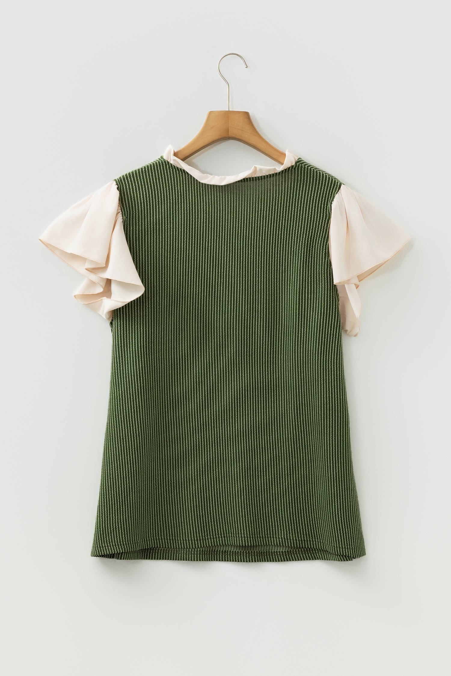 Vineyard Green Plus Size Contrast Frilled Neckline Ruffled Short Sleeve Ribbed Textured Blouse