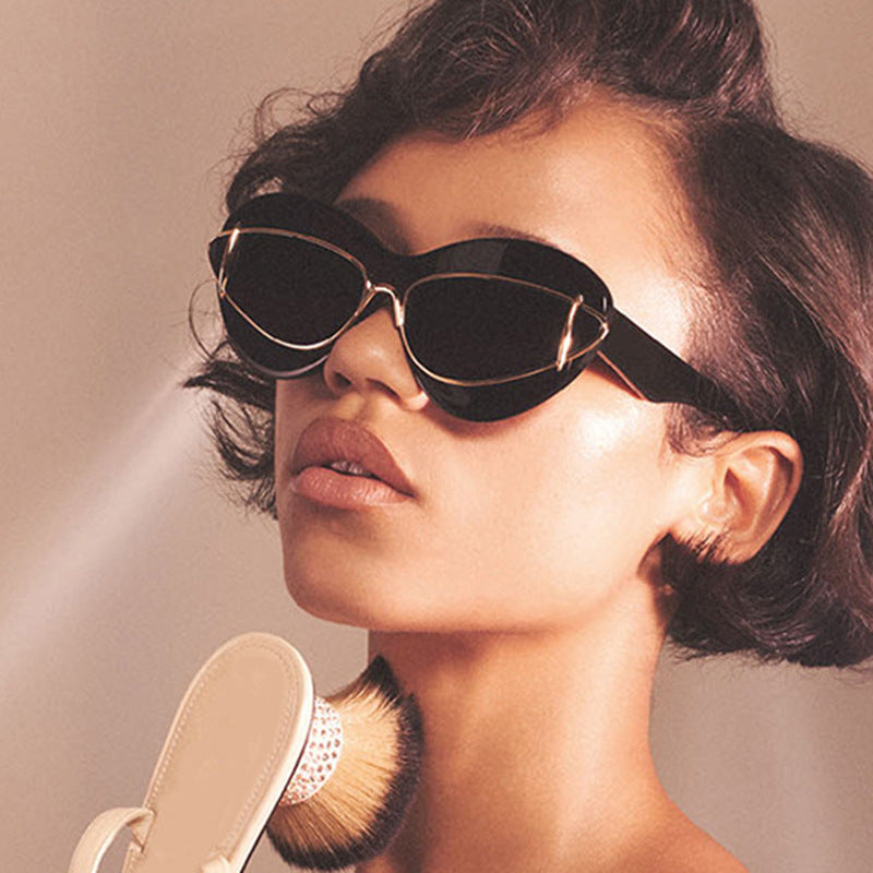 Exaggerated personality, cat eye sunglasses, new fashionable sunglasses, Instagram, internet celebrity, hip-hop sunglasses for women