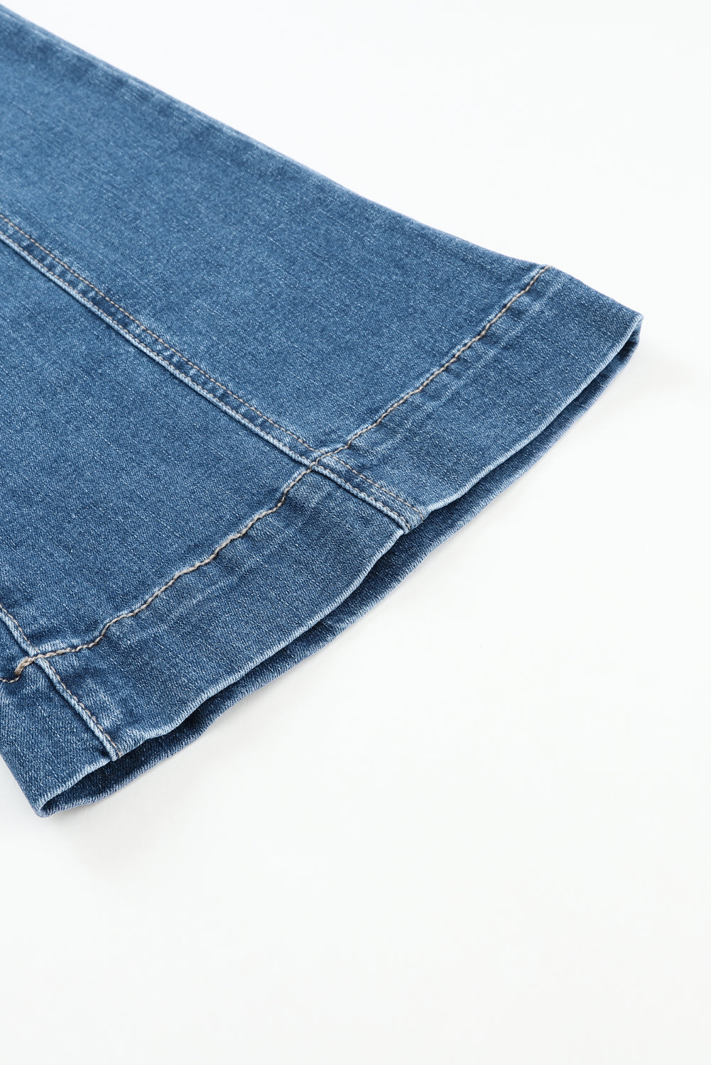 Jeans da donna con fondo a campana a vita alta lavaggio blu scuro