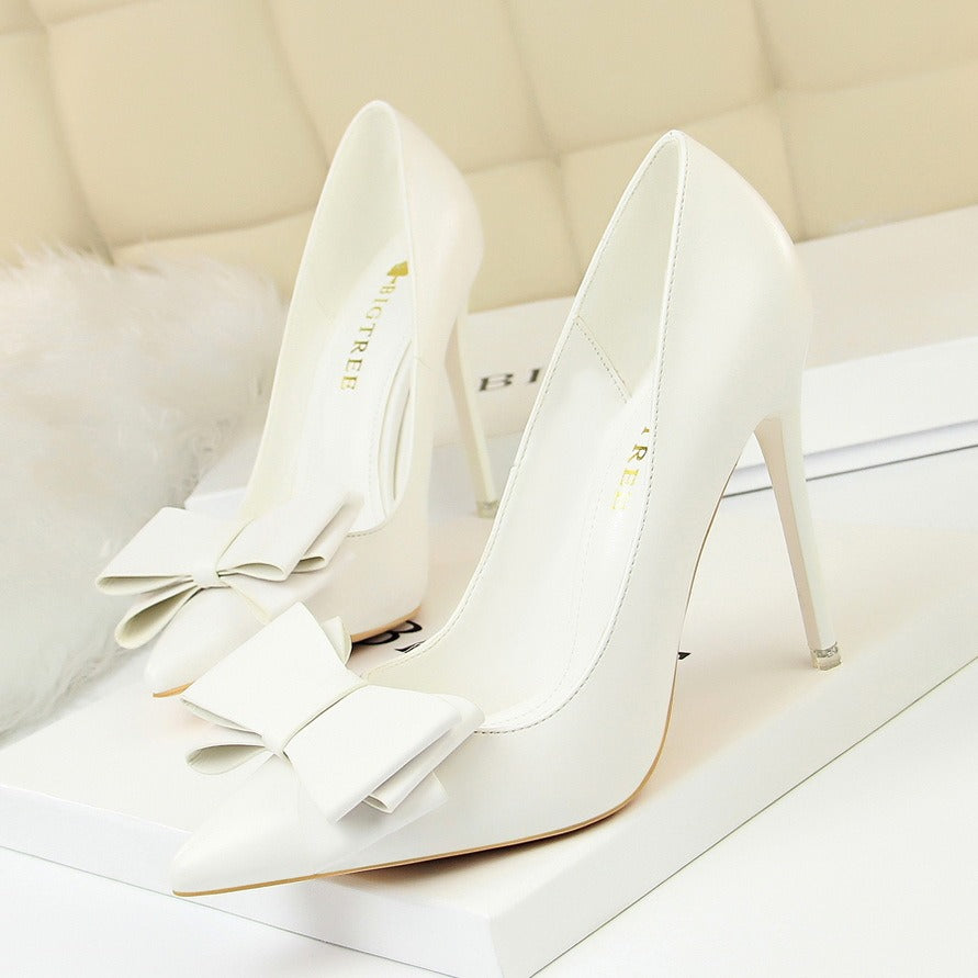 Sweet high heels, slim high heels, delicate and slim, shallow mouthed pointed bow sole shoes