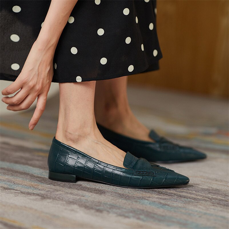 French Style Wear Retro Pointy Flat Heel Shoes For Women