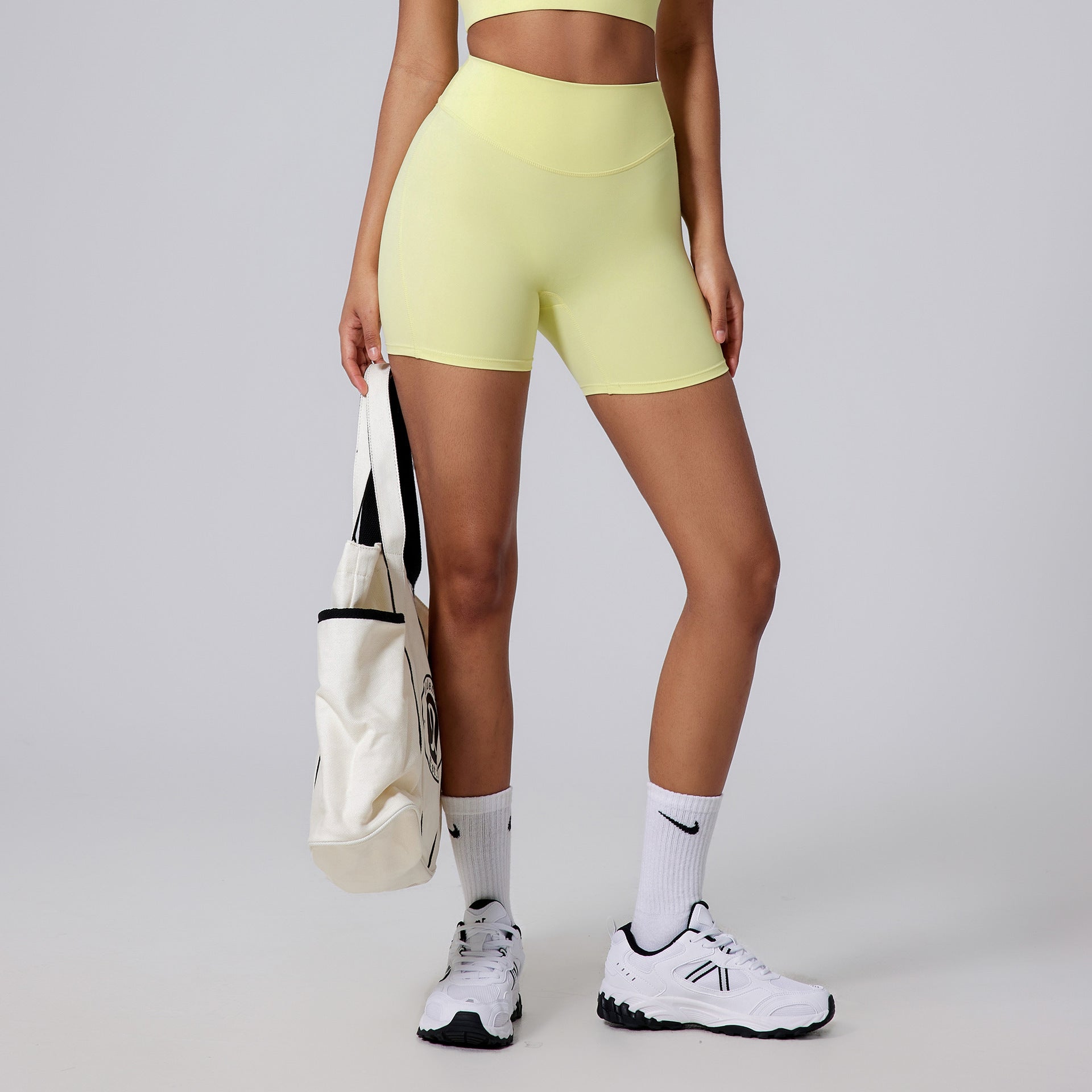 Women's Fashion Nude Feel Anti-curling Yoga Shorts