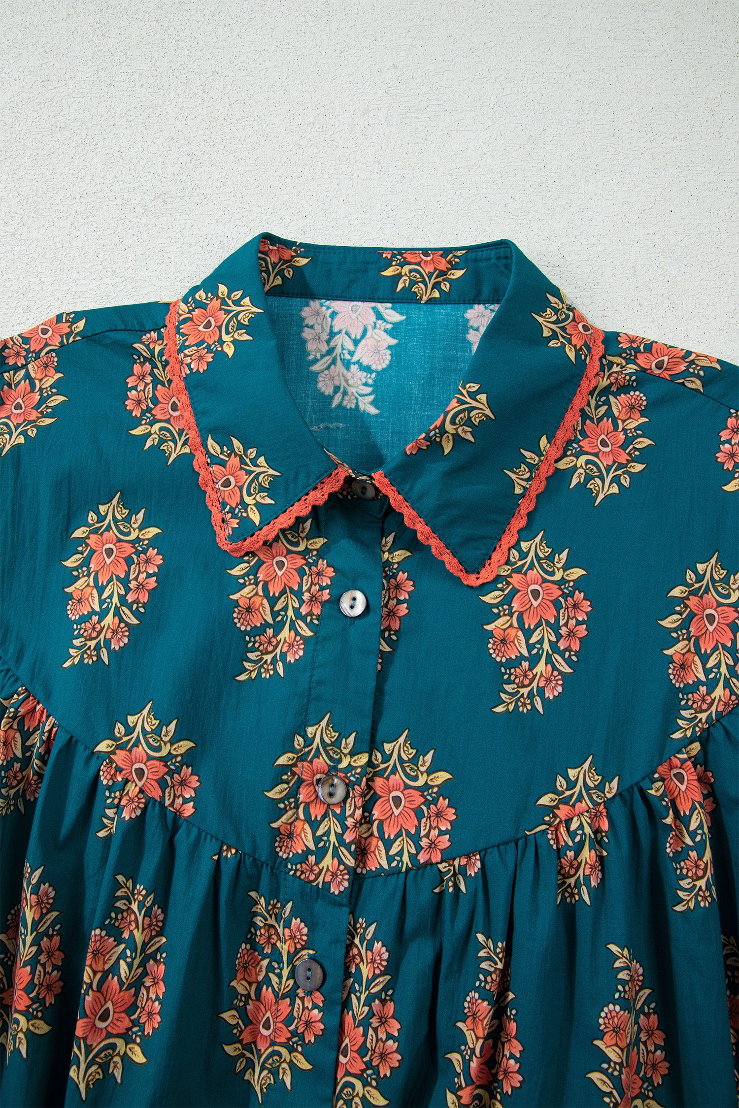 Green Plus Size Floral Print Contrast Lacy Trim Pleated Loose Shirt