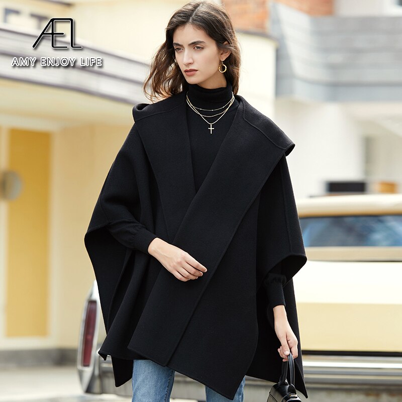 Original Customized Design Sense Woolen Poncho Coat For Street Photography New Hooded Short Coat For Women In Autumn And Winter