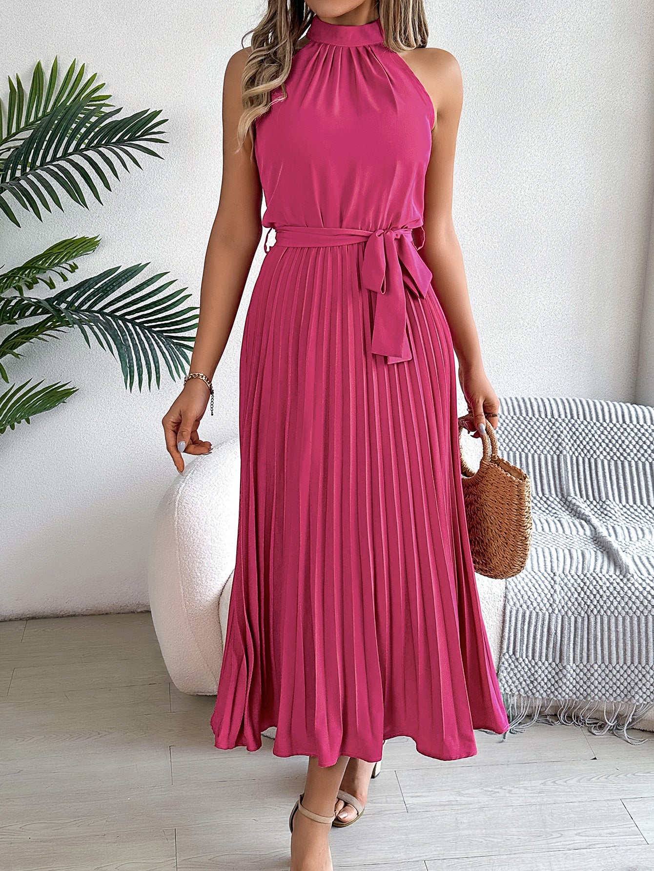 Women's Elegant Stand Collar Sleeveless Tie Waist Pleated Maxi Dress