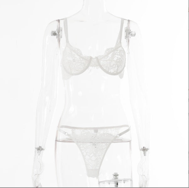 Abito da donna in pizzo con ferretto alla moda