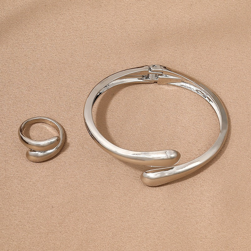 Simple heavy metal temperament geometric circular smooth surface women's collar bracelet ring jewelry