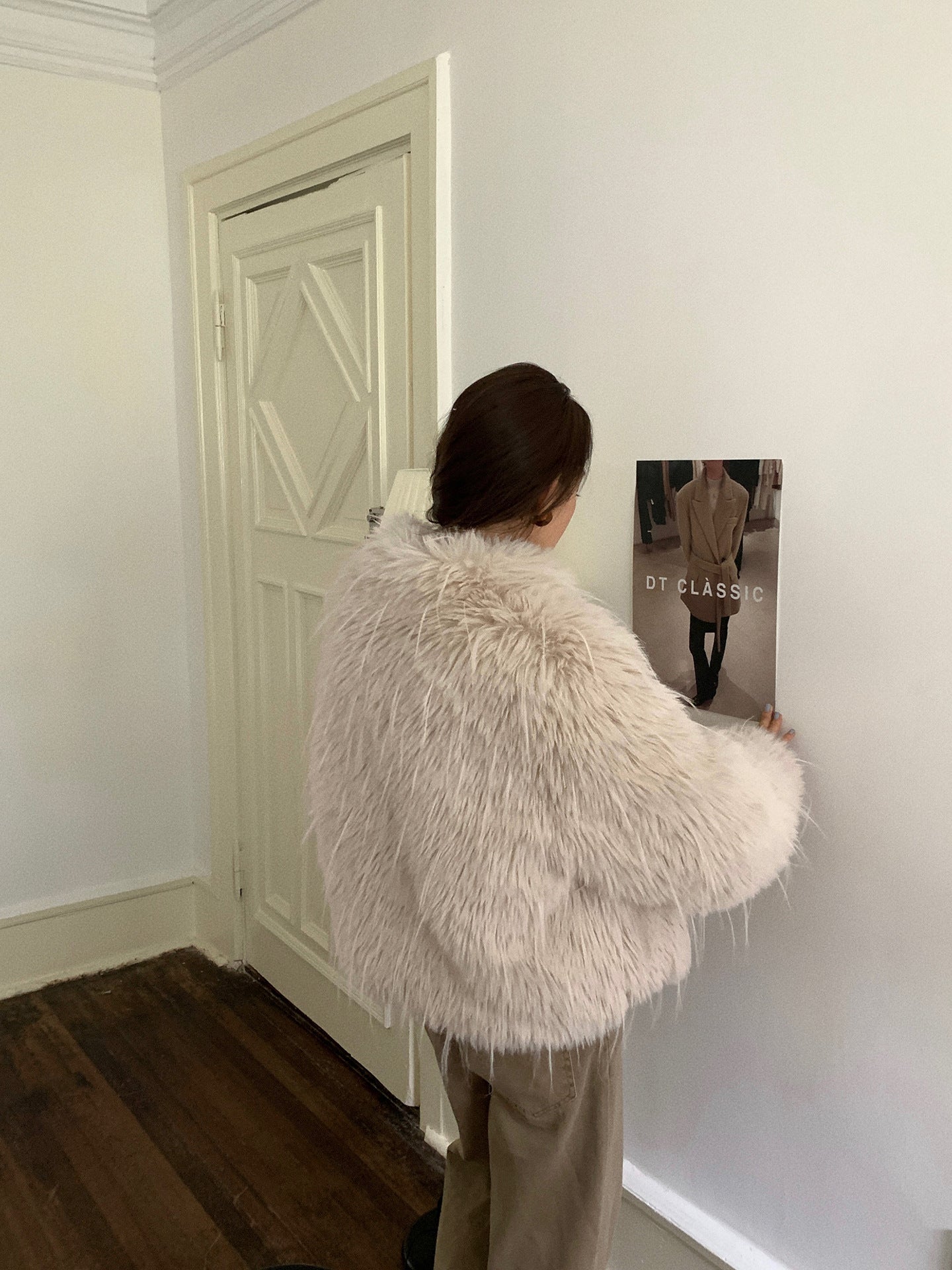 Streetwear Faux Mongolian Sheepskin Fur Coats Women Fake Sheep Fur Jackets Fuflly Long Sleeve Short Fur Coats Winter Warm