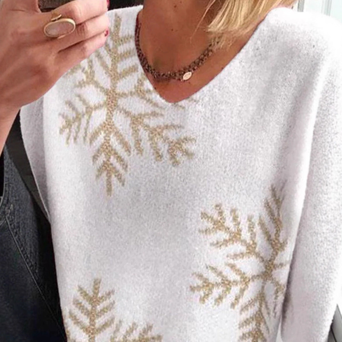 Long Sleeved White Snowflake Casual Knit Sweater