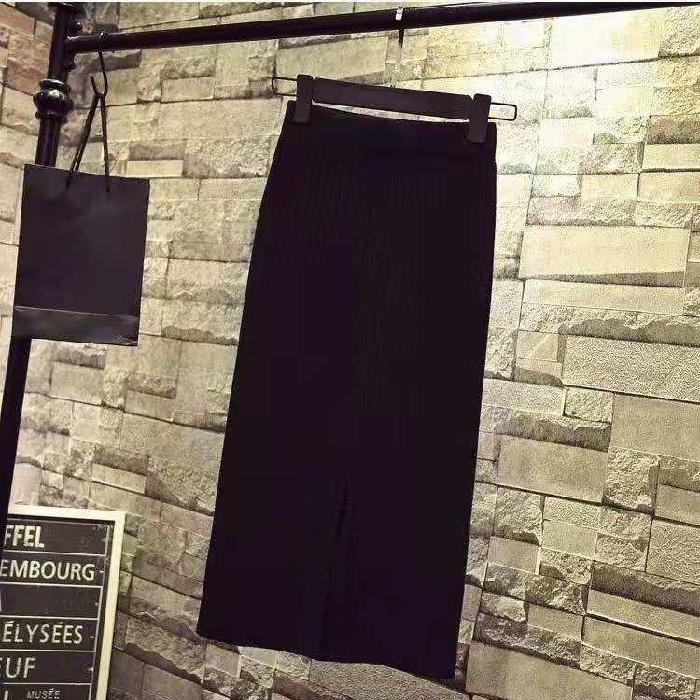 Womens Fashion High-Waisted Knitted Skirt With A Slit