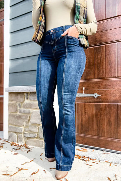 Jeans da donna con fondo a campana a vita alta lavaggio blu scuro